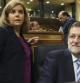 El presidente del Gobierno, Mariano Rajoy y la vicepresidenta, Soraya Sáenz de Santamaría, durante el pleno que celebra hoy el Congreso de los Diputados.