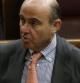 El ministro de Economía y Competitividad, Luis de Guindos, durante la sesión de control al Gobierno celebrada hoy en el pleno del Congreso