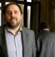 El líder de ERC, Oriol Junqueras, en los pasillos del Parlament.