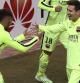 Neymar y Messi se fundieron en un abrazo en el tercer gol