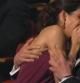 Clara Lago besa a Dani Rovira en los premios Goya 2015