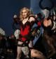 Madonna actúa en el escenario de los Grammy 2015 intentando provocar al auditorio