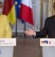 La canciller alemana, Angela Merkel, ofrece una rueda de prensa junto al presidente galo, François Hollande, en París