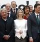 El líder del PSOE, Pedro Sánchez, junto al presidente del Partido de los Socialistas Europeos (PSE), Sergei Stanishev (primera fila-d), la candidata a la presidencia del Partido Alianza de la Izquierda Democrática de Polonia, Magdalena Ogorek (primera fila-c), y el expresidente del Gobierno español Felipe González (primera fila-2i), en la foto de familia de la cumbre que celebran unos cuarenta líderes socialdemócratas en Madrid.