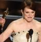 Julianne Moore recoge su Oscar a la mejor actriz por Siempre Alice