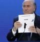 Sepp Blatter, en el momento en el que anunció que Qatar sería sede del Mundial 2022