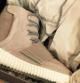 Las Adidas Yeezy 750 Boost que Kanye West ha regalado a Brooklyn Beckham por su 16 cumpleaños