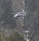 Un helicóptero de los servicios de rescate franceses, en la zona del accidente de avión de Germanwings
