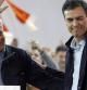 El secretario general del PSOE, Pedro Sánchez, acompañado por el expresidente del Gobierno Felipe González, durante su intervención en la clausura de la conferencia municipal del partido
