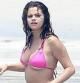 Selena Gomez fotografiada en las playas de México con un poco de sobrepeso
