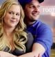 Josh Charles y Amy Schumer en la parodia de 'Friday night lights'.