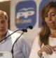 La presidenta del PP catalán, Alicia Sánchez-Camacho, y el presidente del grupo municipal del PP en el Ayuntamiento de Barcelona, Alberto Fernandez Diaz, comparecen para comentar los resultados electorales.