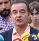 Alfred Bosch atiende a los medios de comunicación frente al Ajuntament de Barcelona
