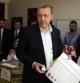 El presidente turco, Recep Tayyip Erdogan, en el momento de depositar su voto