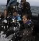 Un grupo de refugiados llegan a la costa griega en la isla de Lesbos