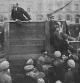 Lenin motiva a sus tropas para luchar contra el enemigo polaco.