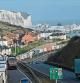 Los acantilados blancos de Dover son testigos de las colas kilométricas de camiones que esperan turno para cruzar el canal de la Mancha  AFP