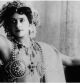 Margarete Geertruida Zelle (1876 - 1917) más conocida como Mata Hari. Retrato de la que fuere famosa bailarina de striptease, especializada en la ejecución de la danza de los siete velos