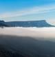 Vistas de la  niebla entre los abismos de L'Avenc i l'Agullola.