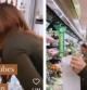 Una bloguera se graba lamiendo todo tipo de objetos en un supermercado: "Los gérmenes crean defensas"
