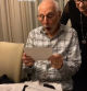 La entrañable reacción de un abuelo de 80 años al recibir entradas de Dua Lipa por su cumpleaños