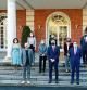 GRAF140. MADRID, 16/11/2020.- El presidente del Gobierno, Pedro Sánchez (c) junto con el presidente de la Cepyme, Gerardo Cuerva (i), el secretario general de UGT, Pepe Álvarez (2i), el presidente de la CEOE, Antonio Garamendi (2d) y el secretario general de CCOO, Unai Sordo (d), la ministra de Hacienda, María Jesús Montero (1-2ª fila), la ministra de Economía, Nadia Calviño (c-2ª fila), la ministra de Transición Ecológica, Teresa Ribera (2d-2ª fila) y la ministra de Educación y portavoz del Gobierno, Isabel Celaá (d-2ª fila) y en tercera fila: la ministra de Industria, Comercio y Turismo Reyes Maroto (i), la ministra de Trabajo Yolanda Díaz (c) y el ministro de Seguridad Social, José Luis Escrivá (d) posan para la foto de familia en la Moncloa tras constituir la Mesa de Diálogo Social para la Recuperación, la Transformación y la Resiliencia, que servirá de cauce regular sobre las negociaciones con Europa en relación con los fondos de ayuda. EFE/Moncloa / Fernando Calvo SÓLO USO EDITORIAL NO VENTAS