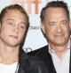 Tom Hanks junto a su hijo,Chet Hanks