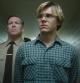 Evan Peters interpreta a Jeffrey Dahmer.