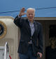El presidente de EE.UU., Joe Biden, antes de subir al Air Force One para desplazarse hasta Florida y así visitar las zonas más afectadas por el huracán 'Ian'