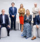 Foto de familia de los participantes y moderador en el debate 'València capital europea del turismo inteligente'