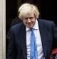 Boris Johnson, con la corbata mal puesta a la salida de Downing Street