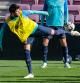 Gerard Piqué durante el entrenamiento de ayer
