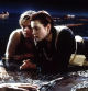 El director James Cameron dando indicaciones a Leonardo DiCaprio y Kate Winslet durante el rodaje de 'Titanic'
