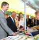 Los Reyes con el presidente de Portugal inauguran la feria del libro en el retiro
