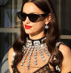 Irina Shayk se pasea en ropa interior por las calles de Cannes