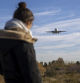 FOTO: MANÉ ESPINOSA. AVIONES ATERRIZANDO EN  EL AEROPUERTO DEL PRAT SOBRE LA LAGUNA DE LA RICARDA DONDE SE PREVEE CONSTRUIR LA TERCERA PISTA. MIRADOR DEL AEROPUERTO