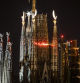 La Sagrada Família ilumina las torres de los Evangelistas por primera vez