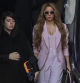 Shakira abandona el palacio de justicia pocos minutos después de entrar tras avalar el pacto ante el tribunal (Llibert Teixidó)