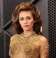 Miley Cyrus en la alfombra roja de los premios Grammy