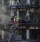 Aplausos a un bombero por el detalle que tuvo en pleno rescate del incendio de Valencia