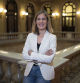 Retrato a Jessica Albiach en el Parlament de Cataluña.