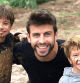 Gerard Piqué con sus hijos Milan y Sasha