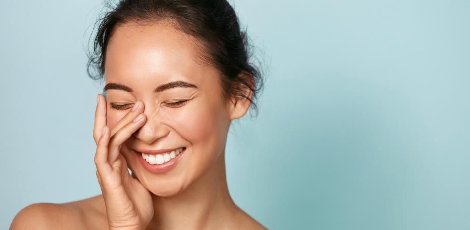 Luce un rostro perfecto con estos esenciales para una rutina de belleza completa