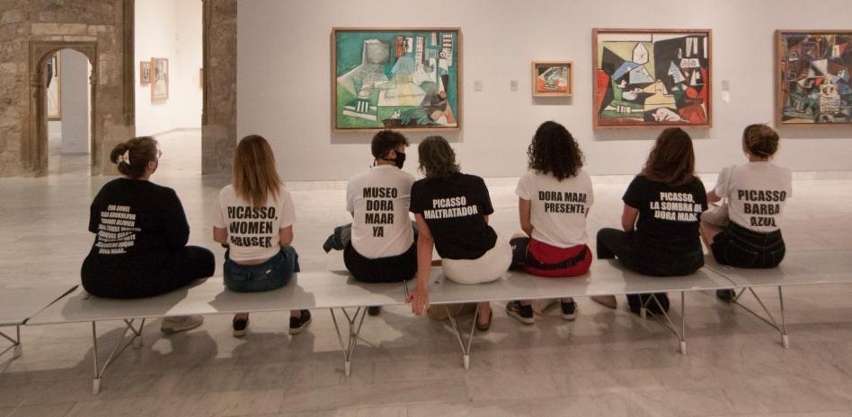 Amenazas y bloqueo en Instagram tras la denuncia feminista en el Museo Picasso: Nos quieren calladitas