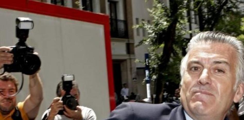 Bárcenas pide la baja en el PP y dimite "definitivamente" de su cargo de tesorero