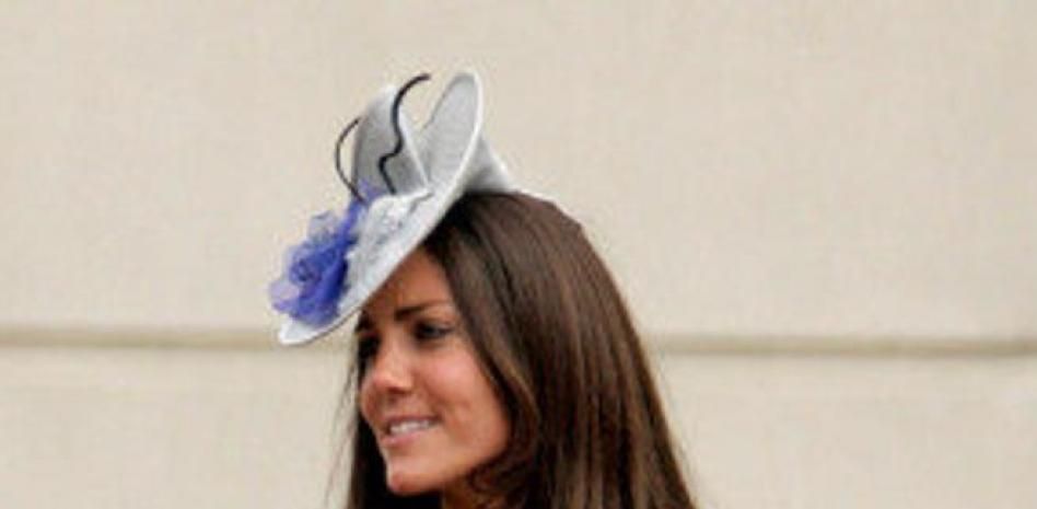 El Príncipe Guillermo de Inglaterra se casará con Kate Middleton en 2011