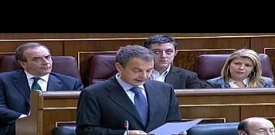 Zapatero anuncia incentivos fiscales para las pymes y la privatización de Barajas y El Prat