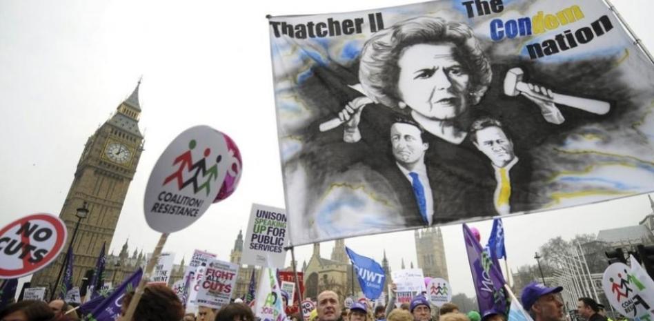 Londres sale a la calle para protestar por los recortes del Gobierno Cameron