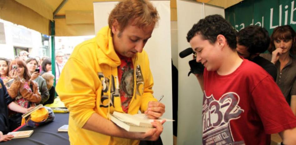 Albert Espinosa arrasa como autor más vendido