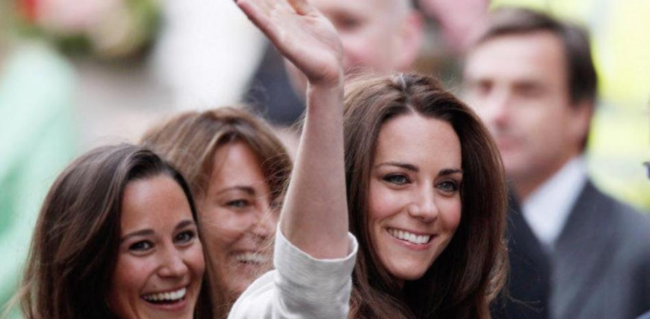 Isabel II ofrece una cena a la realeza en la víspera de la boda de su nieto